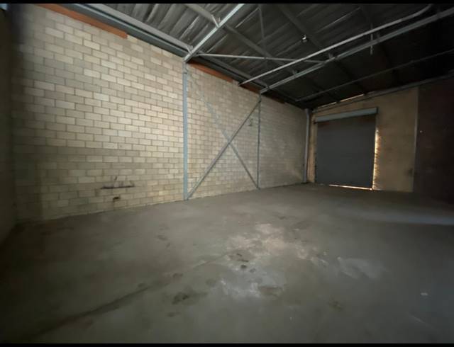 314M² WAREHOUSE TO LET IN SUNNYROCK